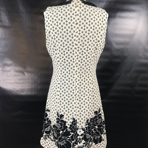 Esley White Dress with Flower Print - Picture 6 of 8